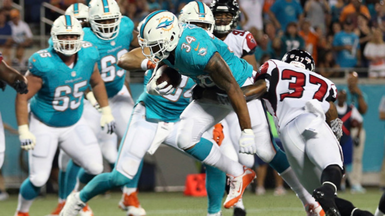 Arian Foster helps lead Dolphins over Falcons 17-6